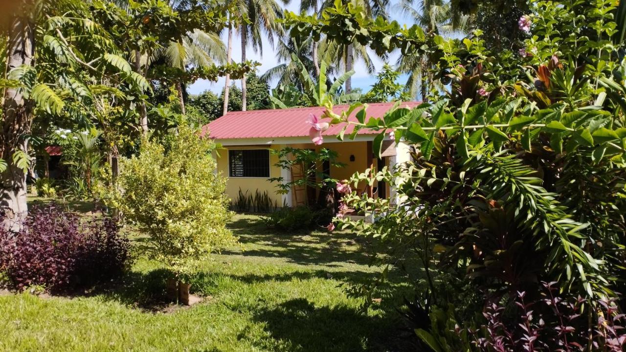 Acacia'S Cottages With Starlink Wifi Mambajao Exterior photo